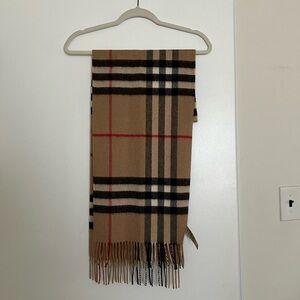 Burberry Cashmere Classic Check Scarf